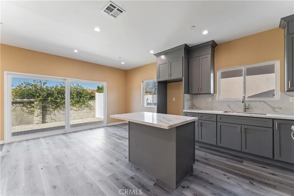 6942 Valmont, Tujunga, CA 91042 - Photo 4 of 22, Tujunga, CA