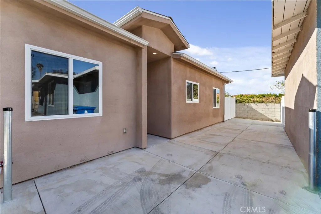 6942 Valmont, Tujunga, CA 91042 - Photo 3 of 22, Tujunga, CA