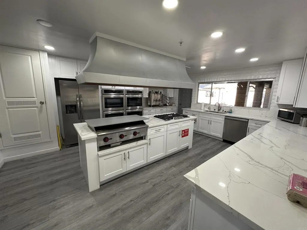 https://cdn.realtyfeed.com/cdn/127/306632564/3b2a860418b58f512b699b492a94c2d0.webp