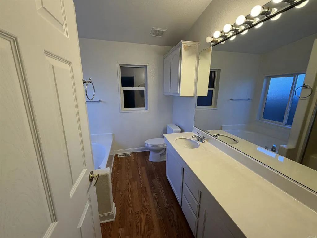 https://cdn.realtyfeed.com/cdn/127/306632564/9c706484d72522d075f0ae06173b891c.webp