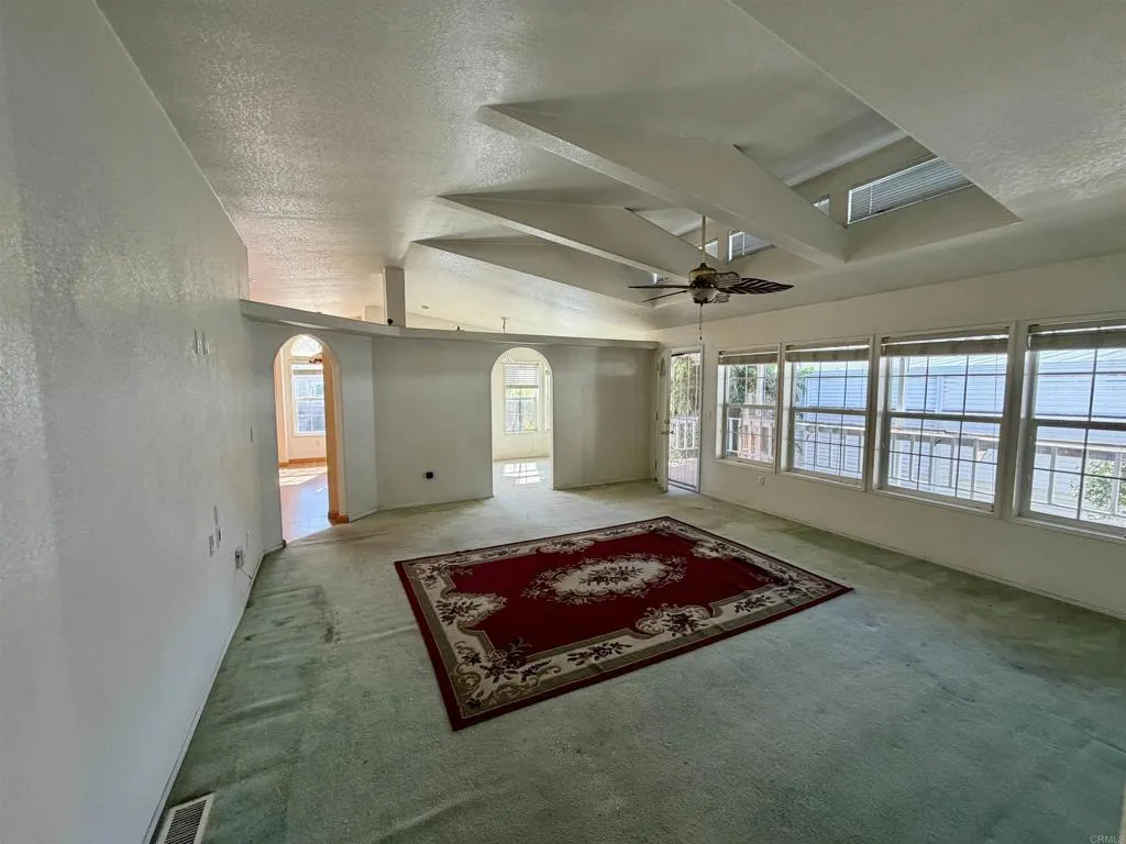 https://cdn.realtyfeed.com/cdn/127/306632564/d5567186a15563c6a6b5f3e828059a43.webp