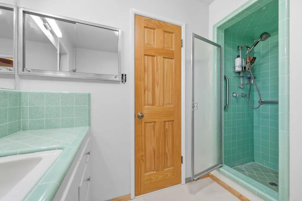 https://cdn.realtyfeed.com/cdn/127/306632583/63c33ab46579d8520523820c6da2dc15.webp