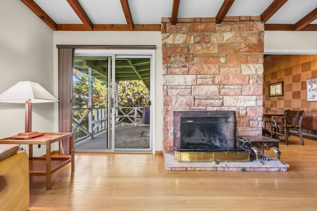 https://cdn.realtyfeed.com/cdn/127/306632583/da3dda0c20388072f53bf8e5991a76e1.webp