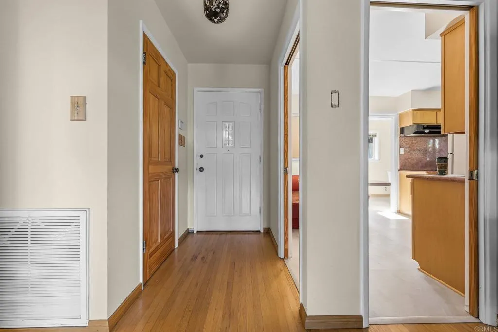 https://cdn.realtyfeed.com/cdn/127/306632583/daa1e8f8e8ad42f895a826da24abfb62.webp