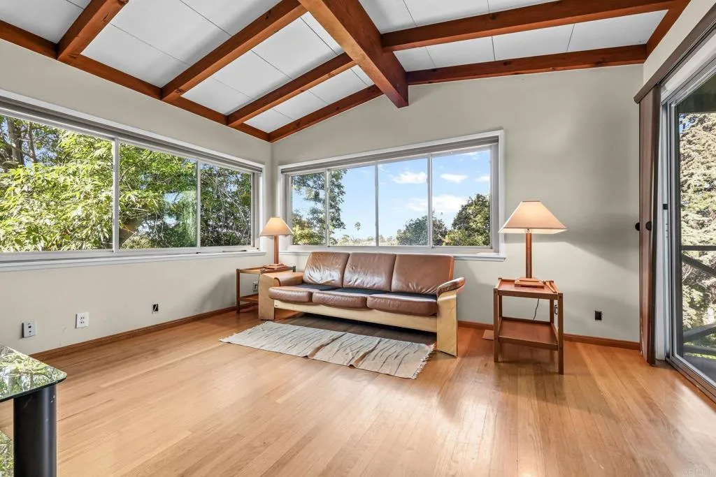 https://cdn.realtyfeed.com/cdn/127/306632583/dc211c801b6b0ef8b5ac5aa721bc45a8.webp