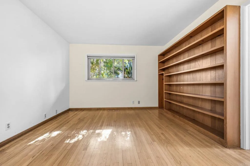 https://cdn.realtyfeed.com/cdn/127/306632583/e355223d096f09c361535e971c285f32.webp