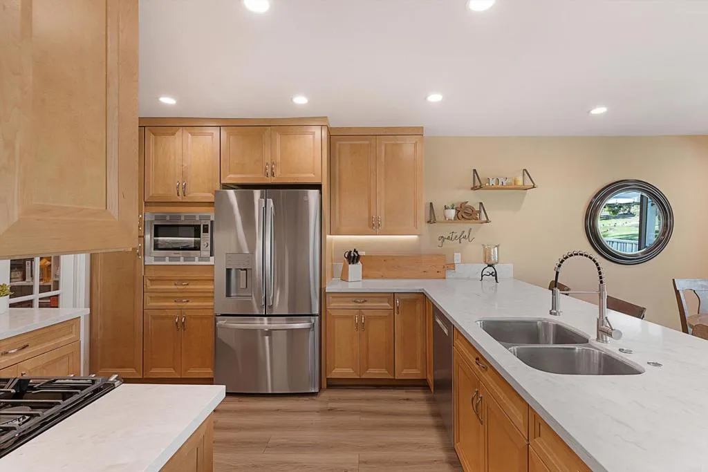https://cdn.realtyfeed.com/cdn/127/306632584/5b04ead69784c7b5973956e6d2f9a098.webp