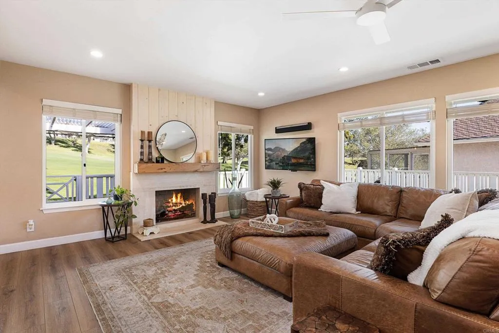 https://cdn.realtyfeed.com/cdn/127/306632584/c36458c4b9ad0e8c8dee3b8863a21b03.webp