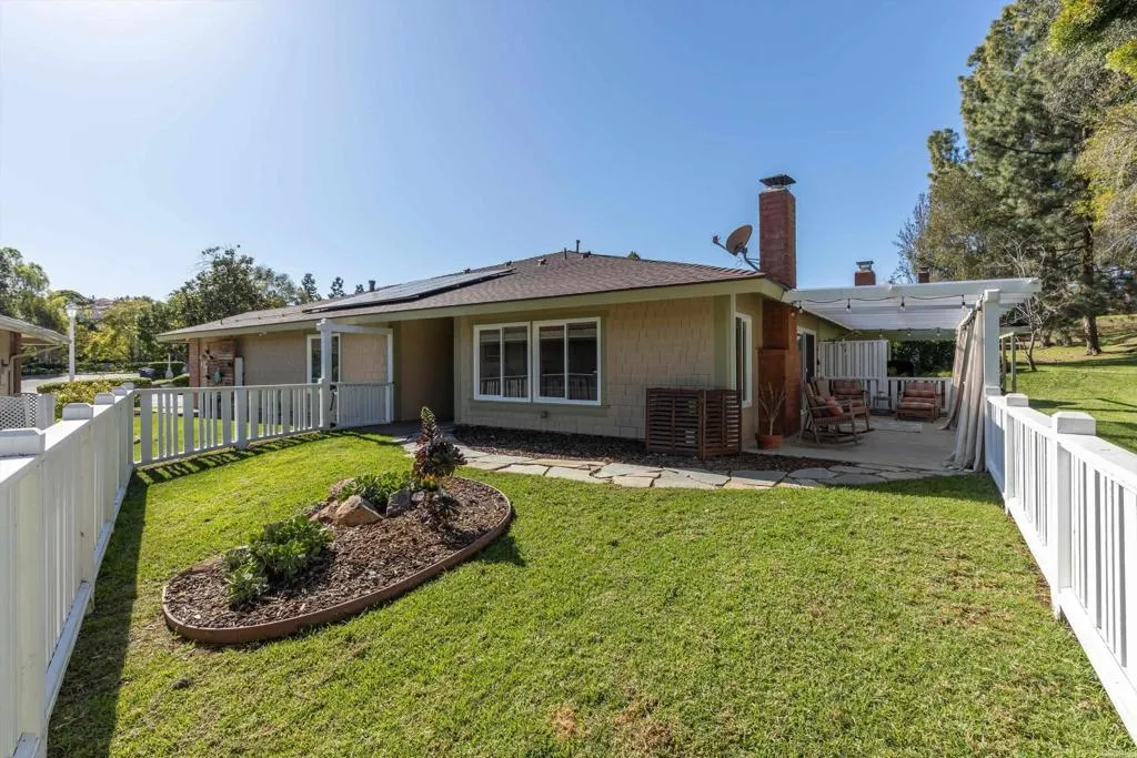 https://cdn.realtyfeed.com/cdn/127/306632584/f2fb148e15956197f893ae8ee0007d93.webp