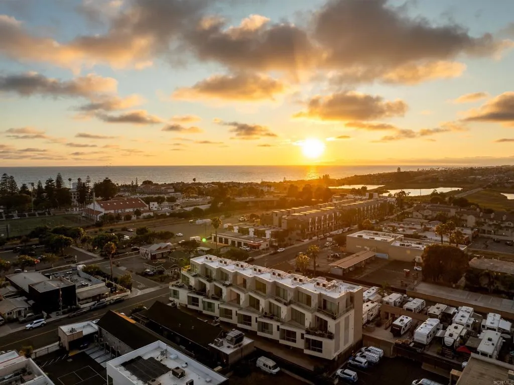 2648 State Street, UNIT&nbsp;E, Carlsbad, CA, 92008