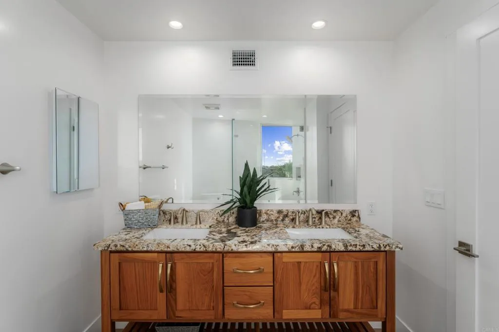 Photo #15: NDP2600988 Listing: Photo #15