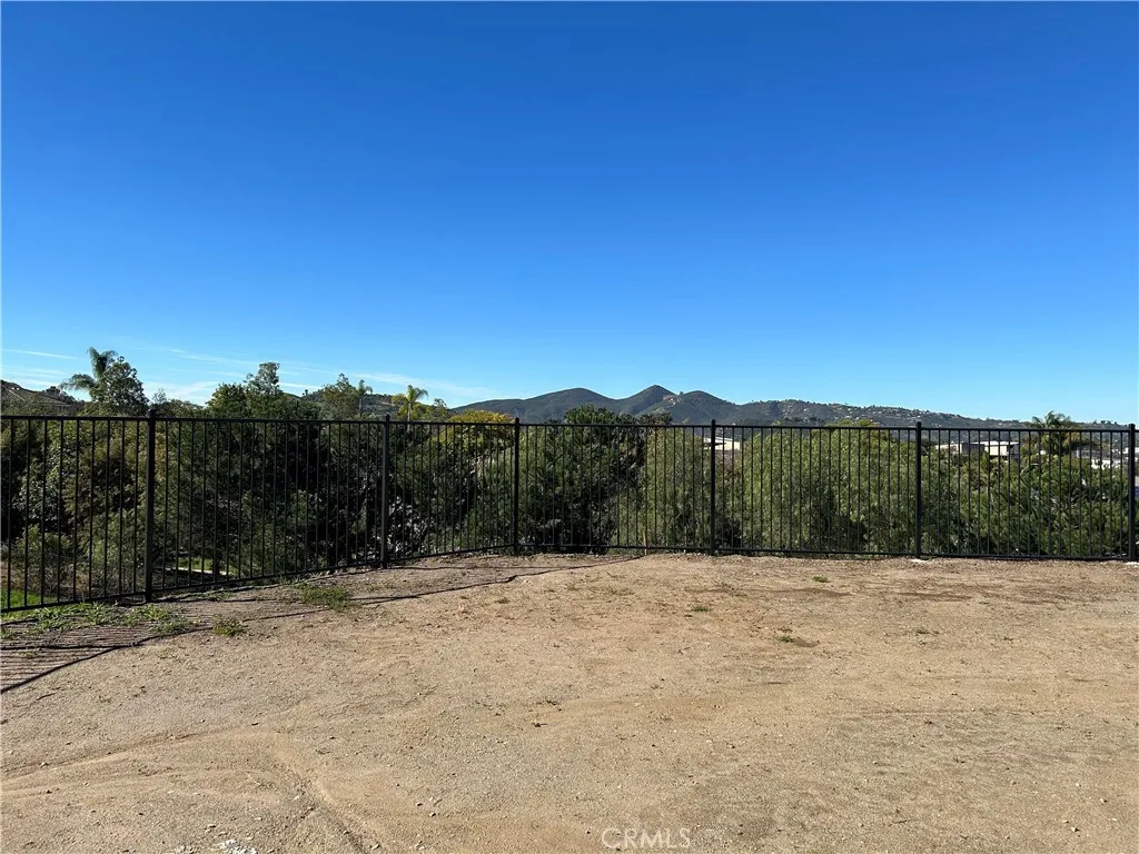 https://cdn.realtyfeed.com/cdn/127/306632615/02ab47fa7f056195d28c43b35dad3296.webp