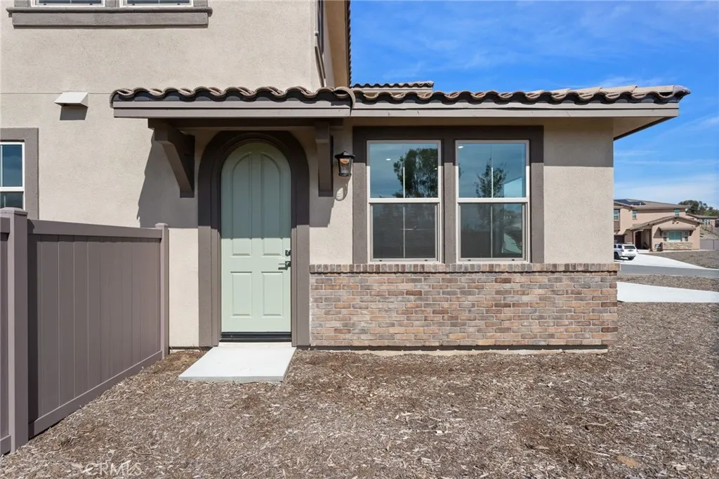 https://cdn.realtyfeed.com/cdn/127/306632615/0a1516b9789540346784de8352fc7966.webp