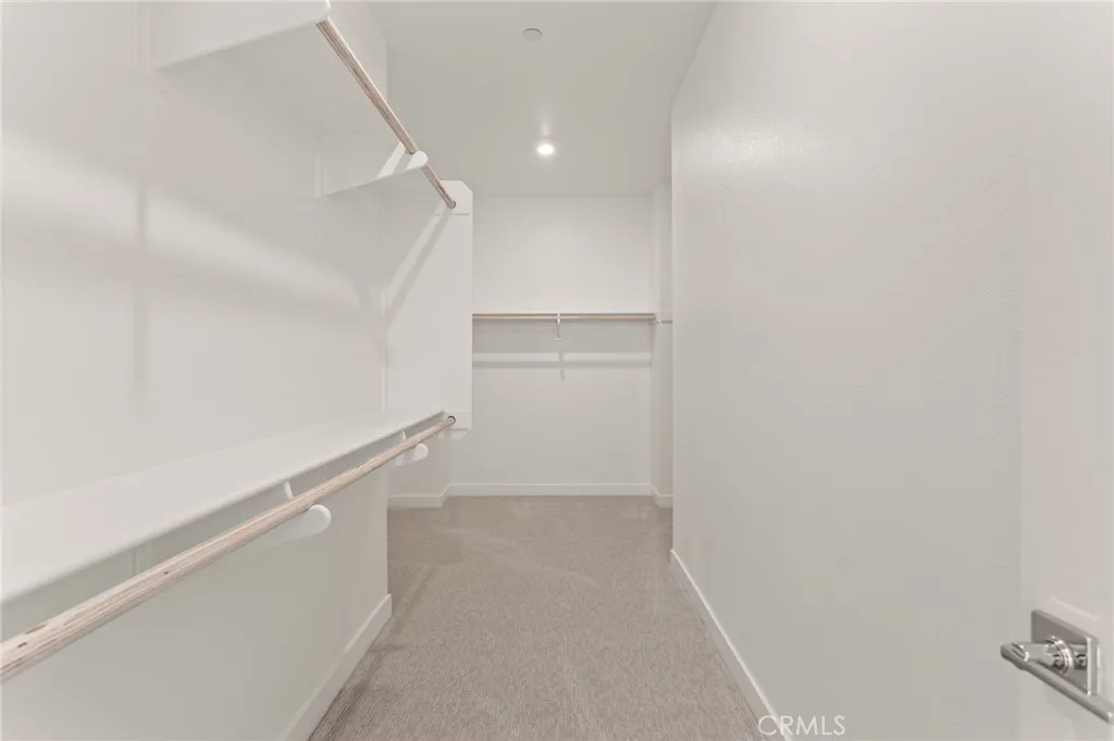 https://cdn.realtyfeed.com/cdn/127/306632615/12ca7c7f94f3fddee87cdecffa46e6cc.webp