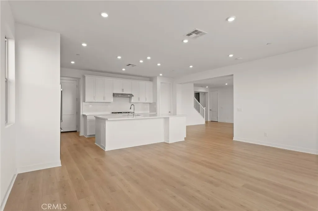 https://cdn.realtyfeed.com/cdn/127/306632615/46bd71f8a0737905c571f1cdf61fb6e7.webp