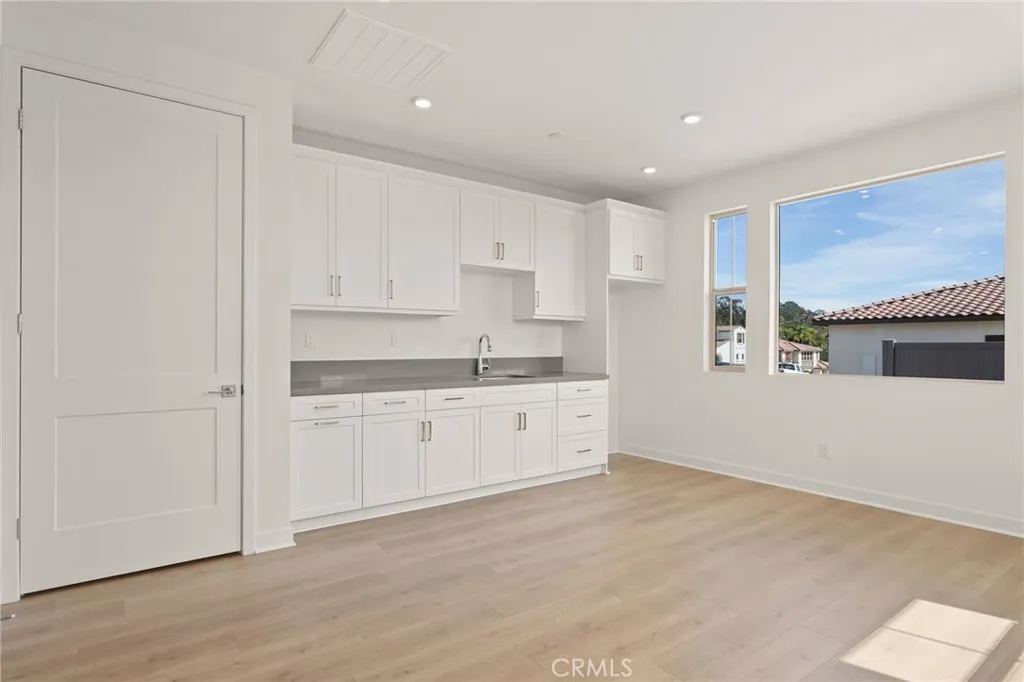 https://cdn.realtyfeed.com/cdn/127/306632615/5cef4c8c6ad32be255a6e05503f58a6b.webp