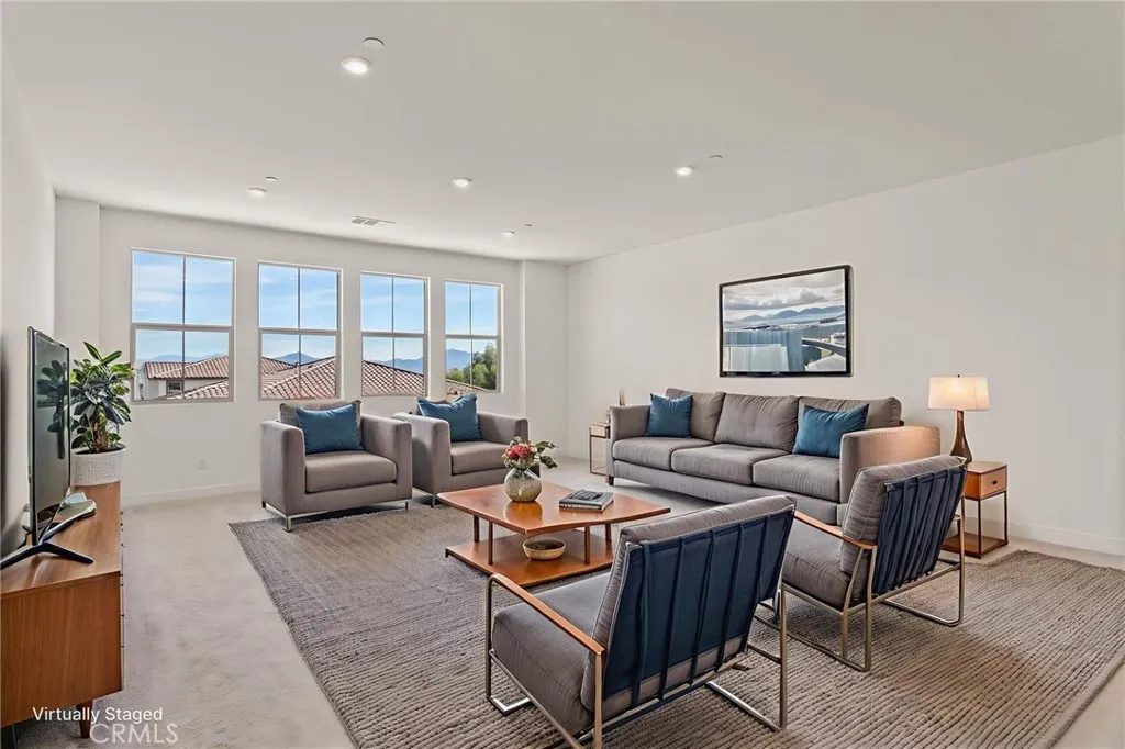 https://cdn.realtyfeed.com/cdn/127/306632615/a30b539d6fc7379e88c809a754e263f3.webp