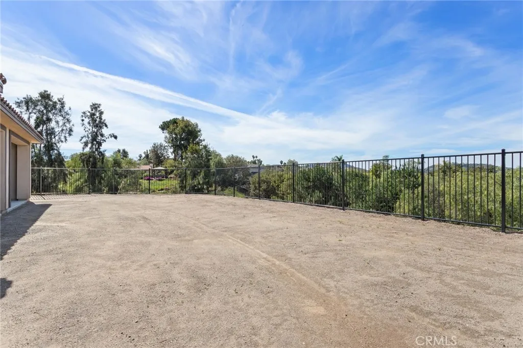 https://cdn.realtyfeed.com/cdn/127/306632615/b911cbfb093acef1d27c7040e32fb628.webp