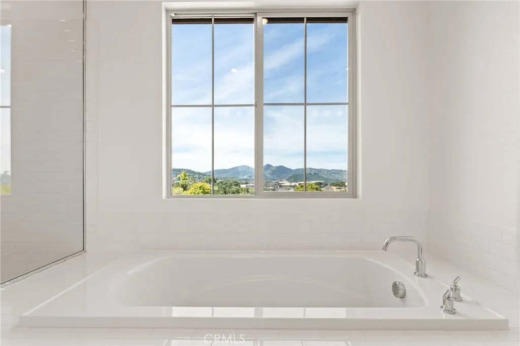 https://cdn.realtyfeed.com/cdn/127/306632615/fd4429e3cf1965c6cac7d691c6a07f84.webp