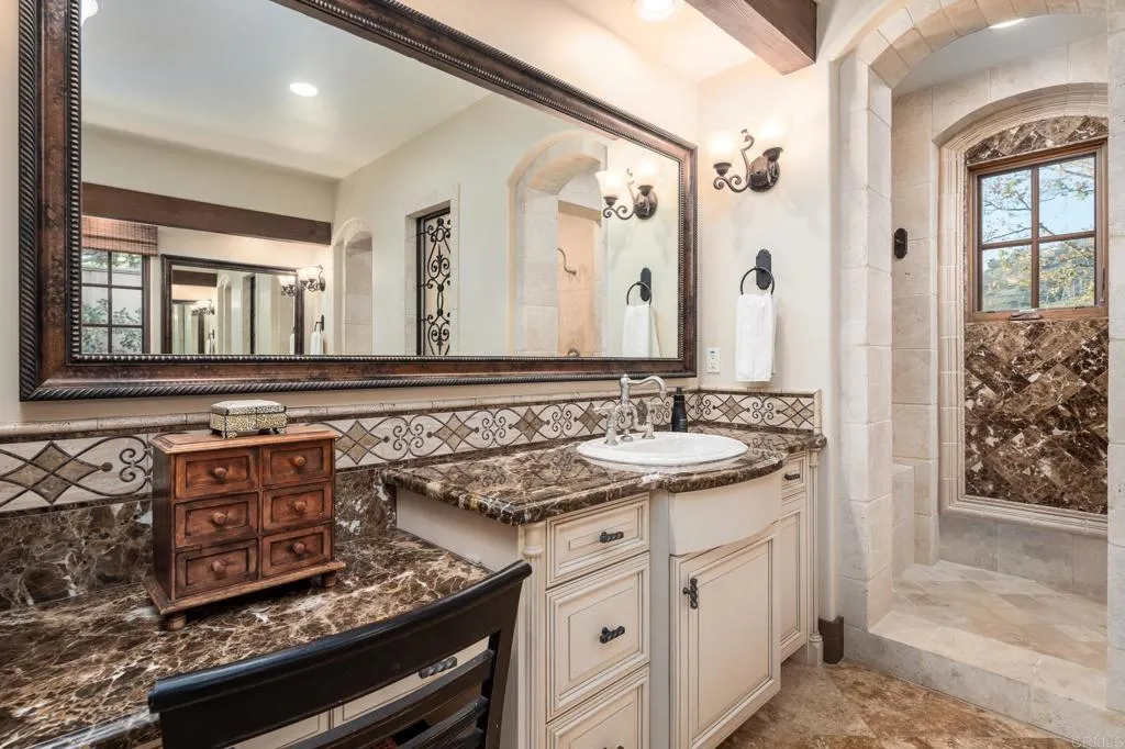 https://cdn.realtyfeed.com/cdn/127/306632671/d5999a3344260abef49404709e129b00.webp