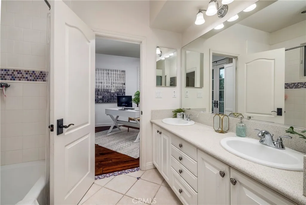 46 Woods Trail, Irvine, CA, 92603