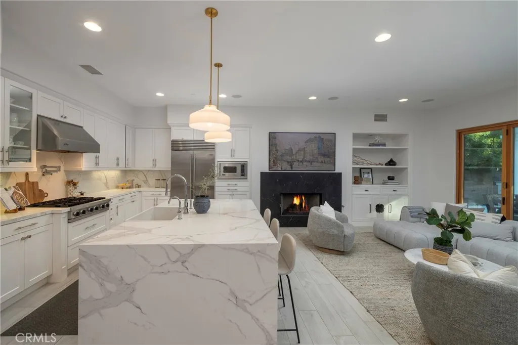 46 Woods Trail, Irvine, CA, 92603