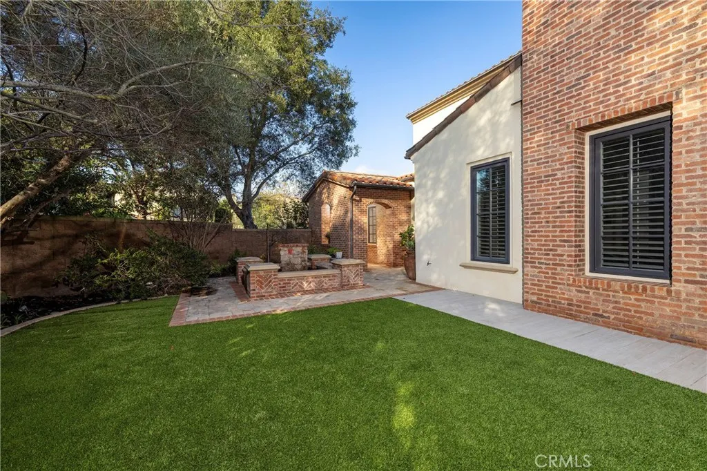 46 Woods Trail, Irvine, CA, 92603
