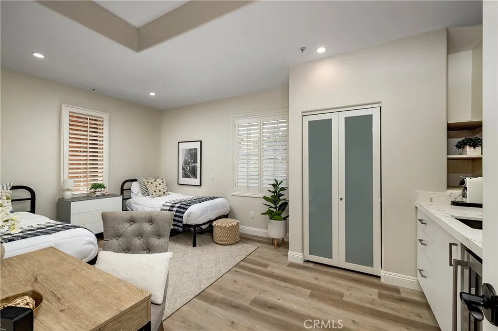 46 Woods Trail, Irvine, CA, 92603