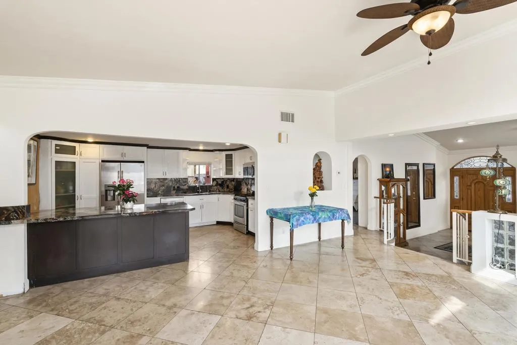 https://cdn.realtyfeed.com/cdn/127/306632716/98acf72830a39b1c5687822d9ffb02f9.webp