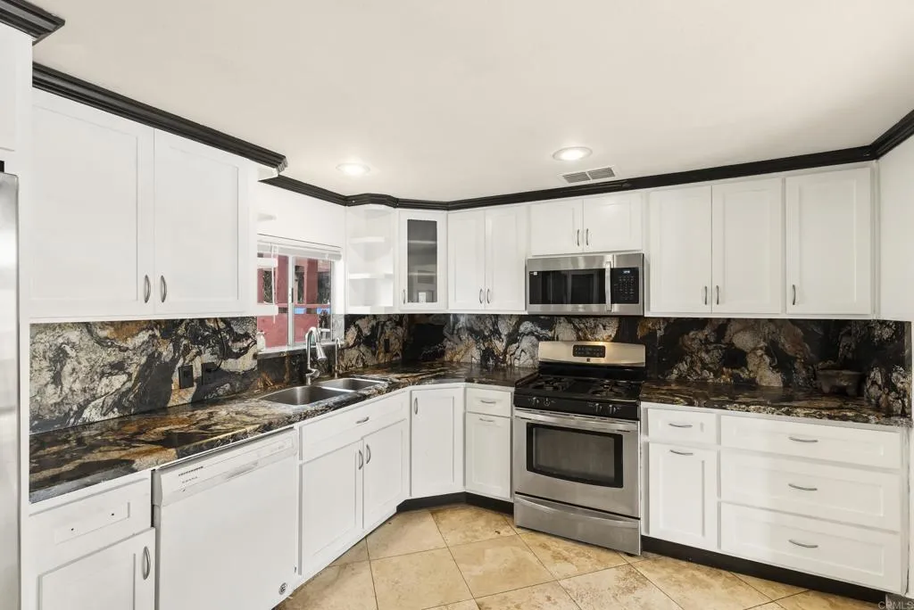 https://cdn.realtyfeed.com/cdn/127/306632716/b4d2c519d41f9e389b00259b05382628.webp