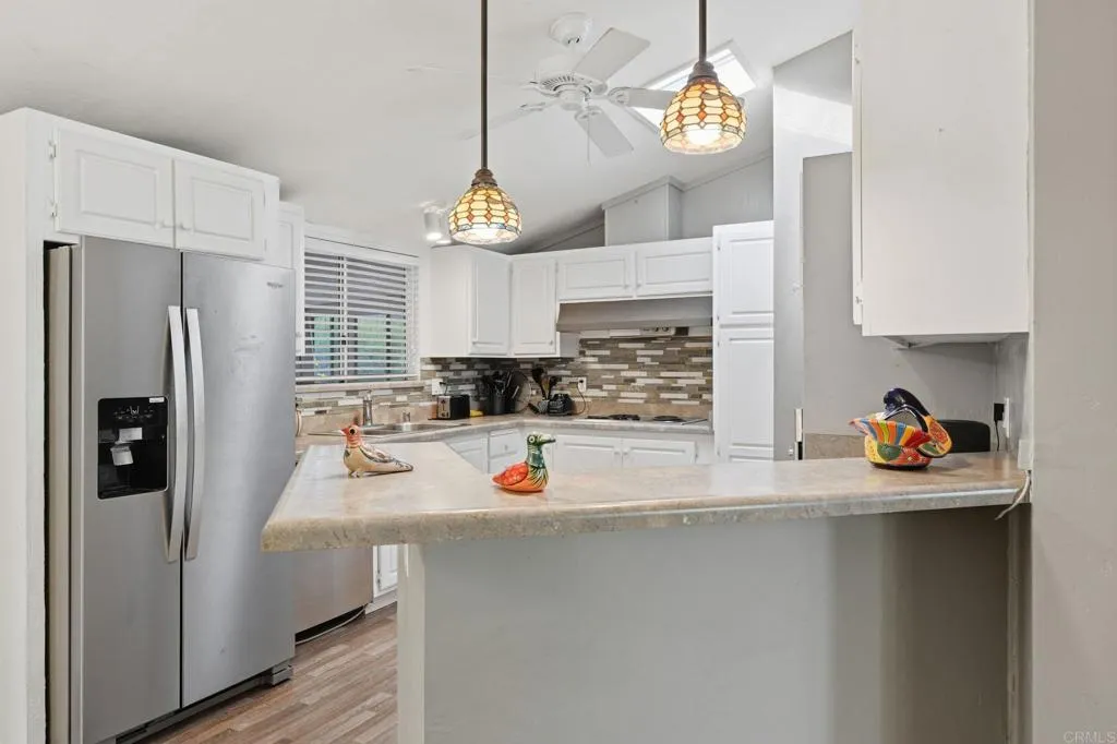 https://cdn.realtyfeed.com/cdn/127/306632834/ca24671e0e147015c9c24f6026506ea3.webp