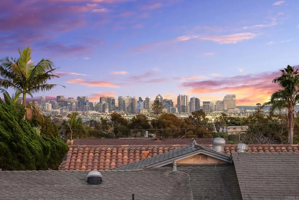https://cdn.realtyfeed.com/cdn/127/306632851/19e9c39f558fe5a7952e914567141f10.webp
