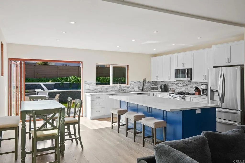 https://cdn.realtyfeed.com/cdn/127/306632851/220ec0ae2da448e9653884aab4be31e5.webp