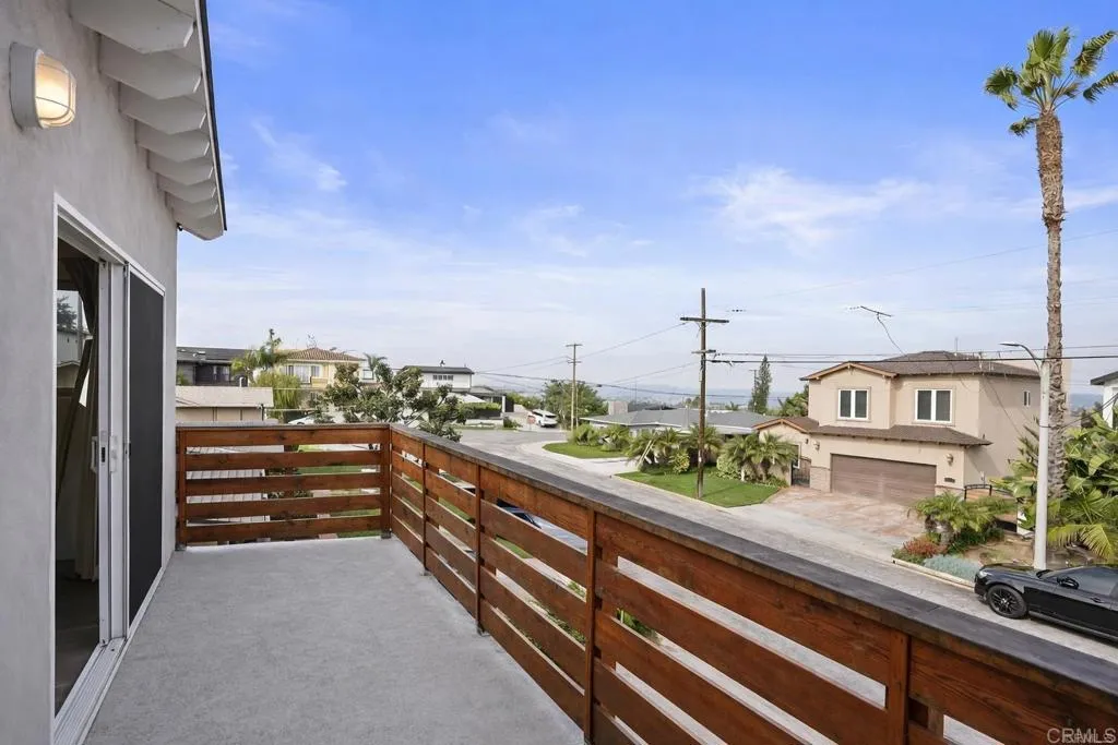 https://cdn.realtyfeed.com/cdn/127/306632851/2fc4225ce6e1406495d2f827cd0088df.webp