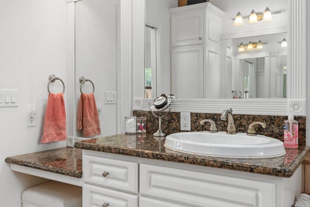 https://cdn.realtyfeed.com/cdn/127/306632886/804b9008adf3e30059c8581678a9903c.webp