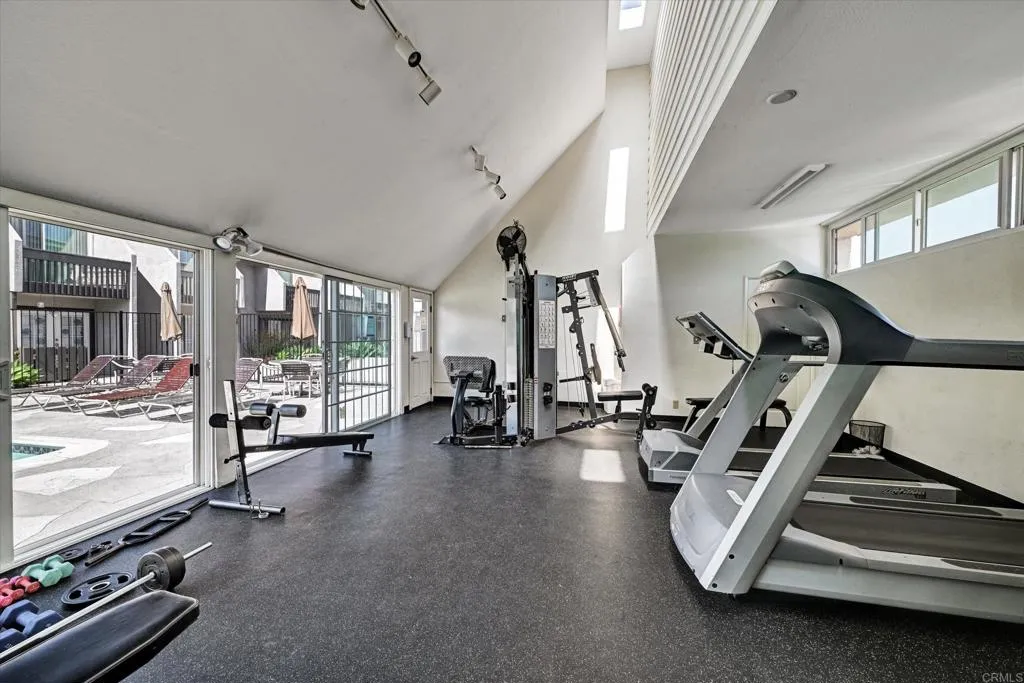 https://cdn.realtyfeed.com/cdn/127/306632906/26165c5cdd1cb48796896b6f0f396fa0.webp