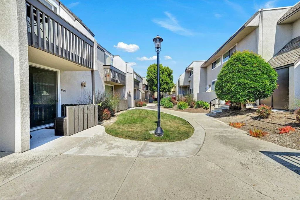 https://cdn.realtyfeed.com/cdn/127/306632906/8c3a15435f76a5a36ba75398b0b640e6.webp