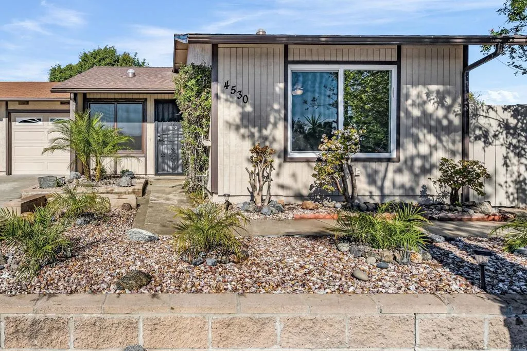 https://cdn.realtyfeed.com/cdn/127/306632930/49b43f6d503f75a0010ad89eb28dccda.webp