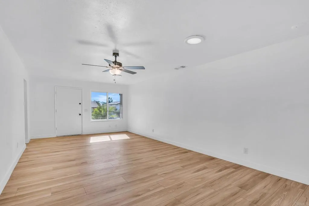 Photo #7: NDP2600997 Listing: Photo #7