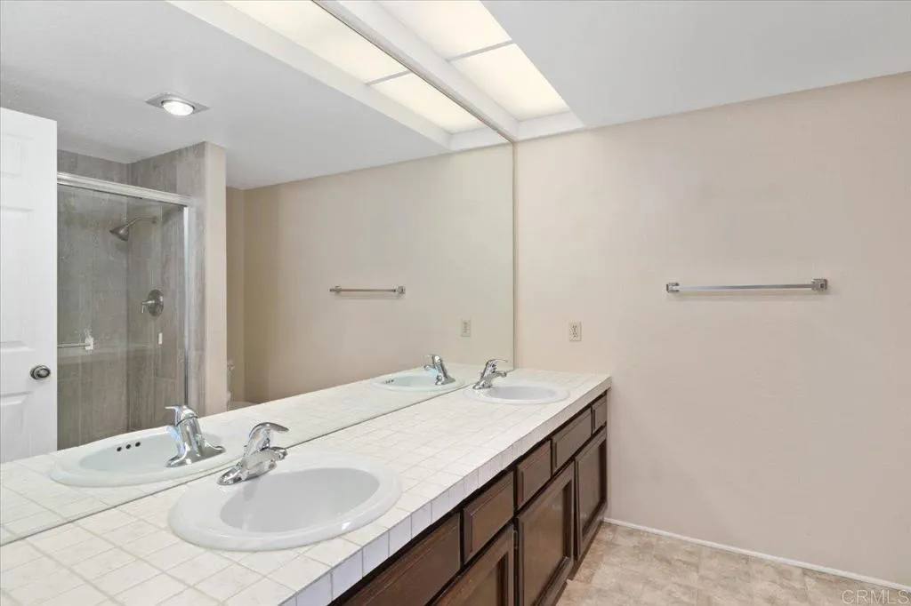 Photo #26: NDP2600999 Listing: Photo #26