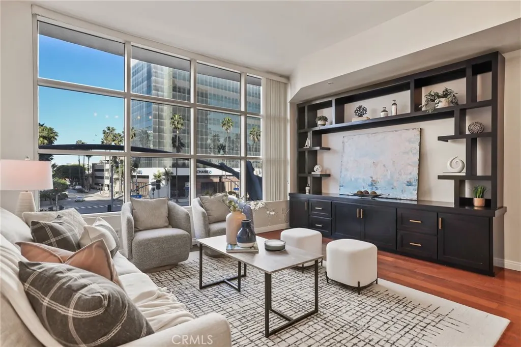 Long Beach, CA 90802