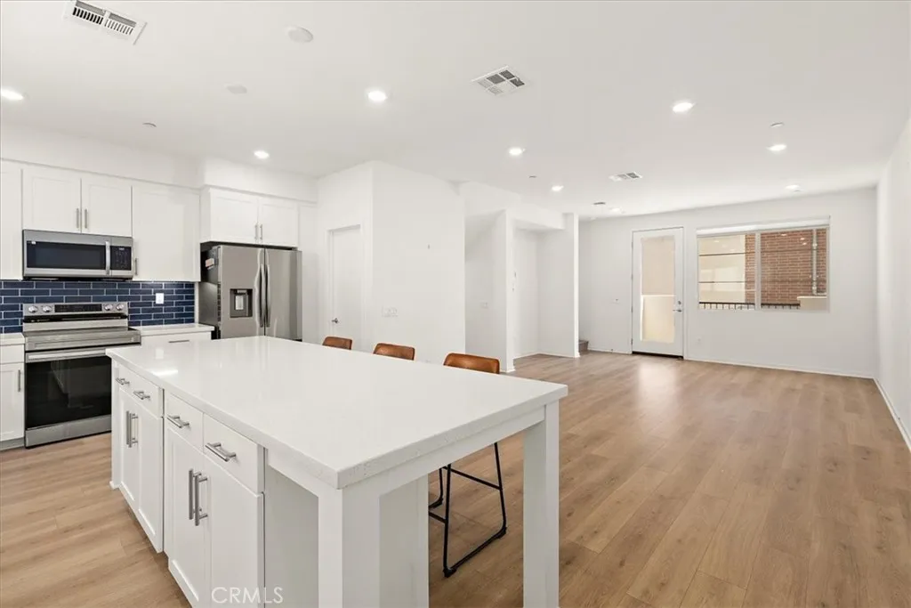 3667 Elm Avenue, Long Beach, CA 90807 - Photo 5 of 40, Long Beach, CA