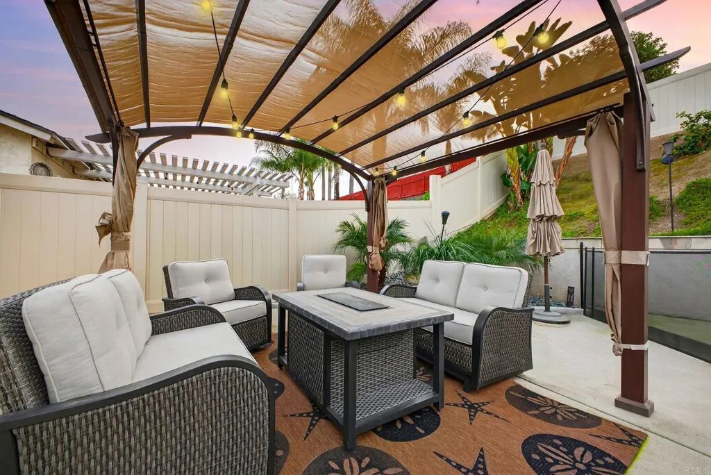 https://cdn.realtyfeed.com/cdn/127/306633042/2119b3cc1cb616a7831d5c07de8b2751.webp