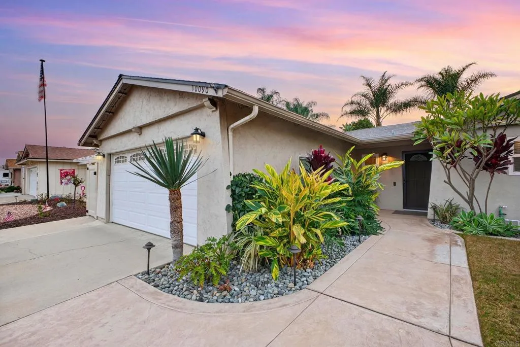 https://cdn.realtyfeed.com/cdn/127/306633042/3e3d63ae13b179d8678fd760754338b2.webp