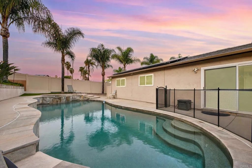 https://cdn.realtyfeed.com/cdn/127/306633042/8e268bd194fc3683f44ad4a9e1177a9b.webp