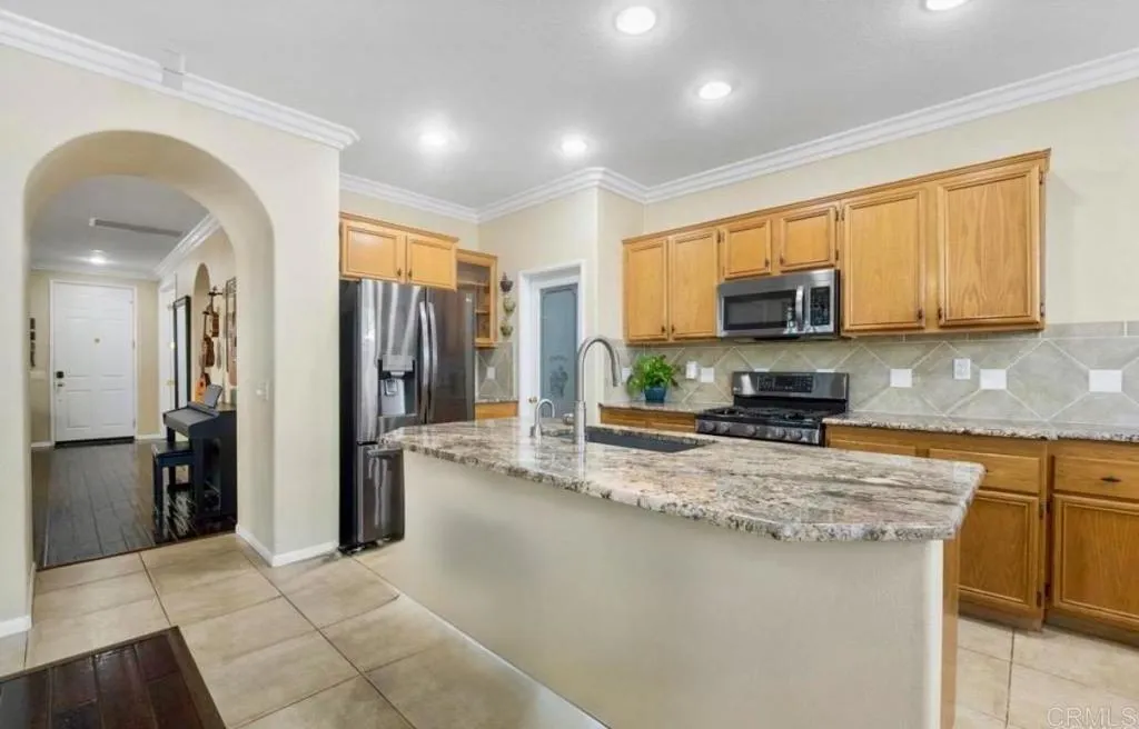 https://cdn.realtyfeed.com/cdn/127/306633103/ae7953c288825c51a87e8b44332eb45c.webp