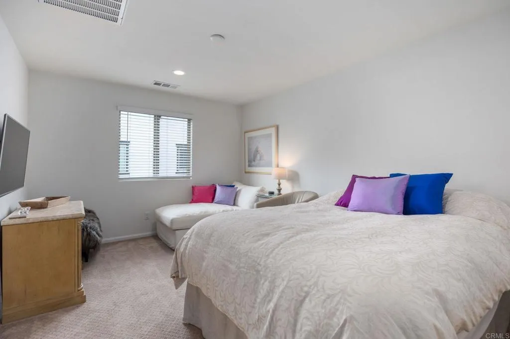 https://cdn.realtyfeed.com/cdn/127/306633150/1a153e48cf6e991e489029bbc25644a8.webp