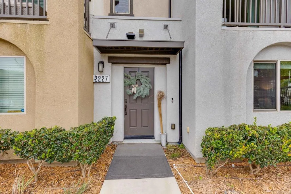 https://cdn.realtyfeed.com/cdn/127/306633150/f56e995aa5ea65924d776cbd63921bc2.webp