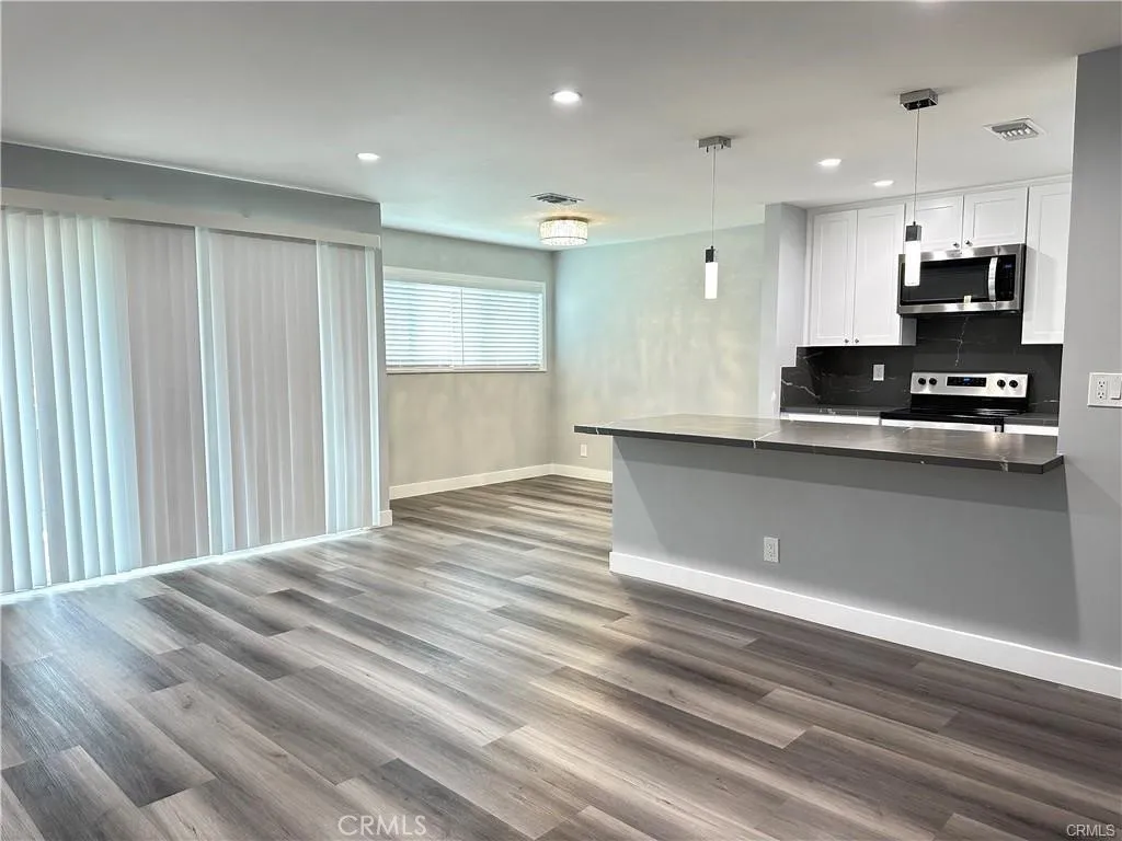 4704 Park Granada Unit 196, Calabasas, CA 91302 - Photo 2 of 22, Calabasas, CA