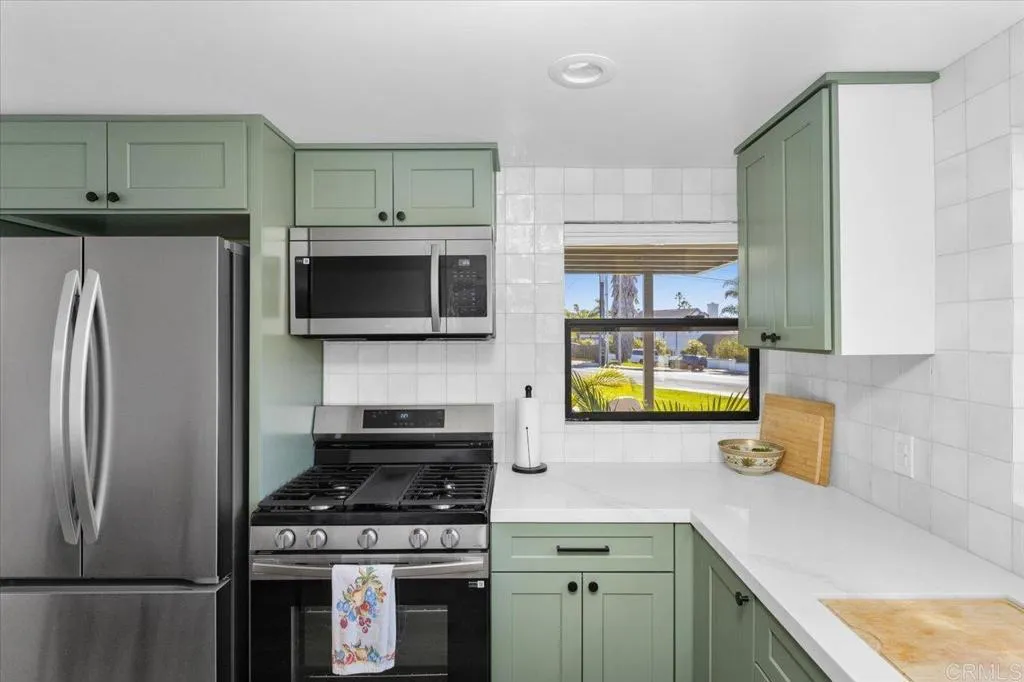 https://cdn.realtyfeed.com/cdn/127/306633389/bb7b9734319da2489135f9aa25b5c466.webp